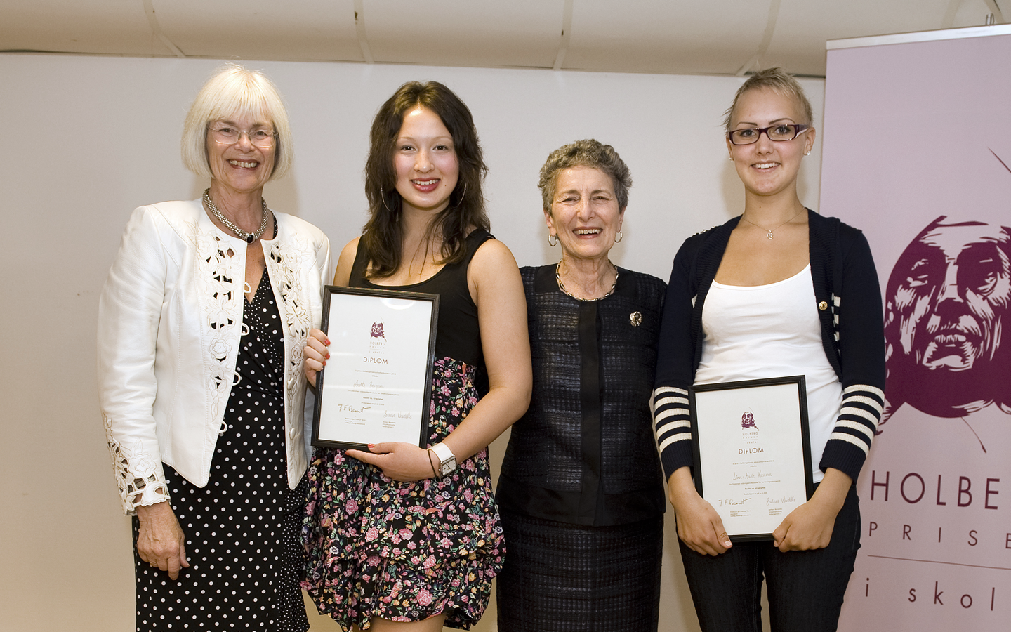 Tredjeprisvinnere av Holbergprisen i skolen 2010. Foto: Marit Hommedal / Scanpix