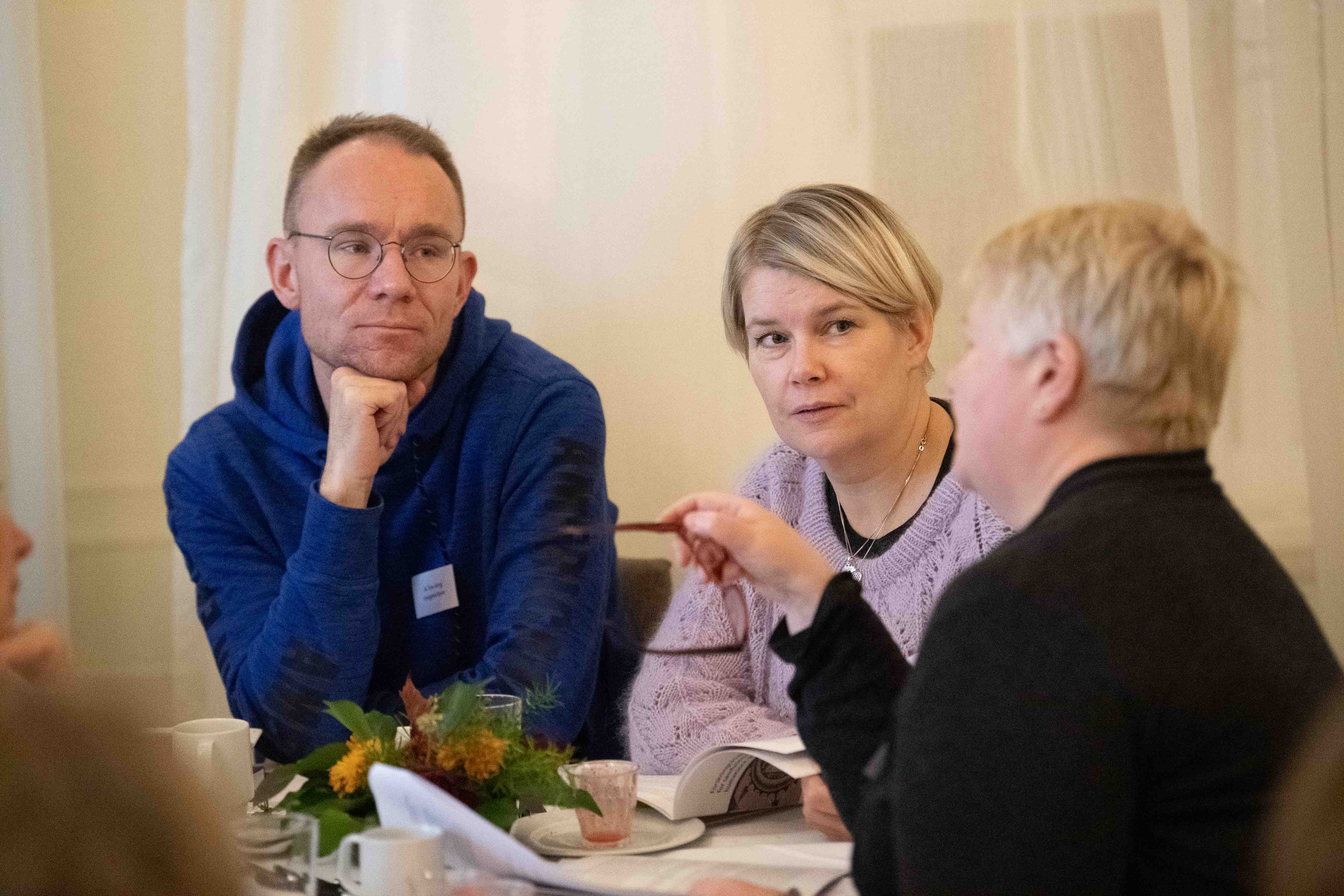 Jo Tore Berg og Elin Bygjordet på Holbergprisen i skolen sitt lærerseminar 2019. Foto: Thor Brødreskift
